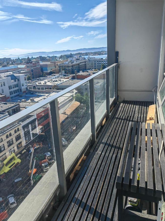 Lovely 1 Bedroom Condo Victoria Exterior photo